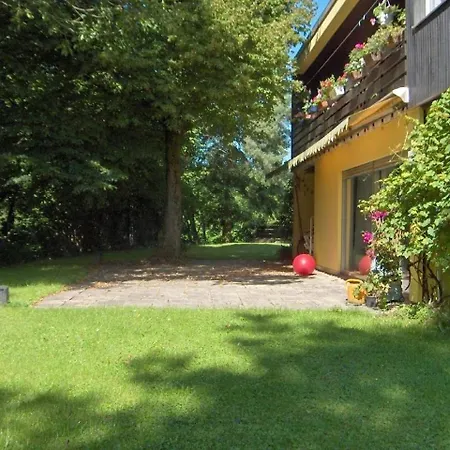 In Ruhbank Mit Garten Und Terrasse * Pirmasens