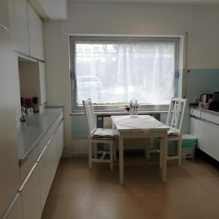 In Ruhbank Mit Garten Und Terrasse ピルマゼンス